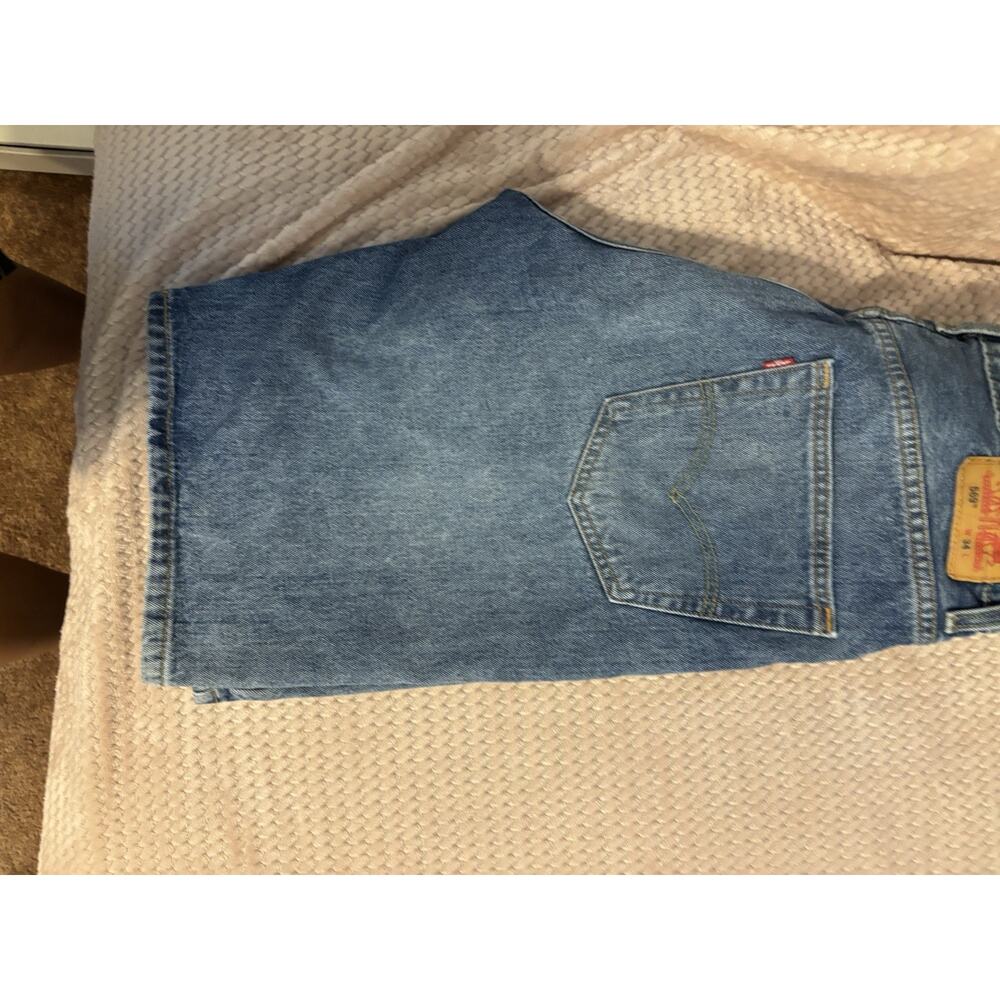 Levi's 569 Men's Blue Denim Bermuda Shorts Medium Wash 5-Pocket Zip - Picture 3 of 7